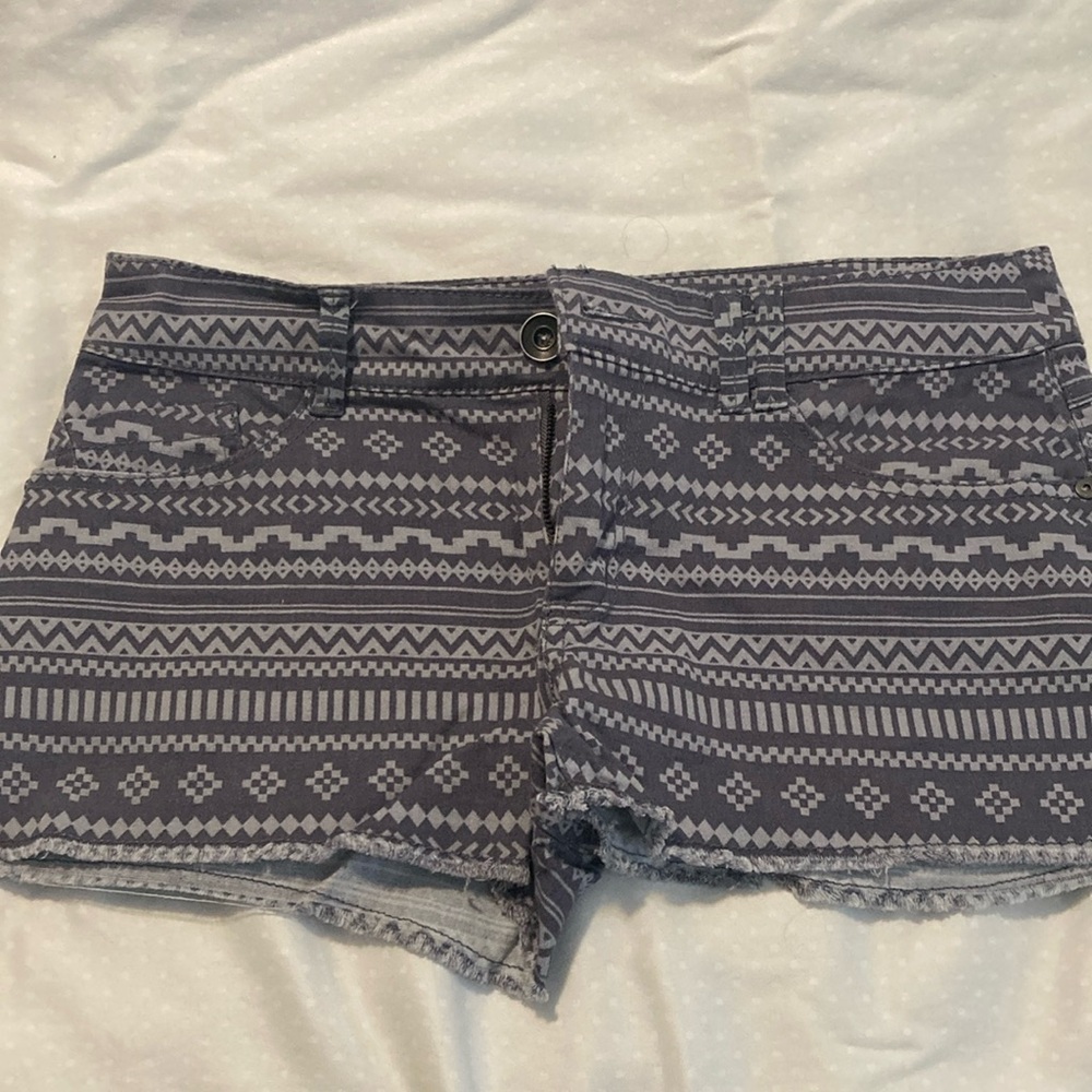 Grey pattern shorts. Size 4